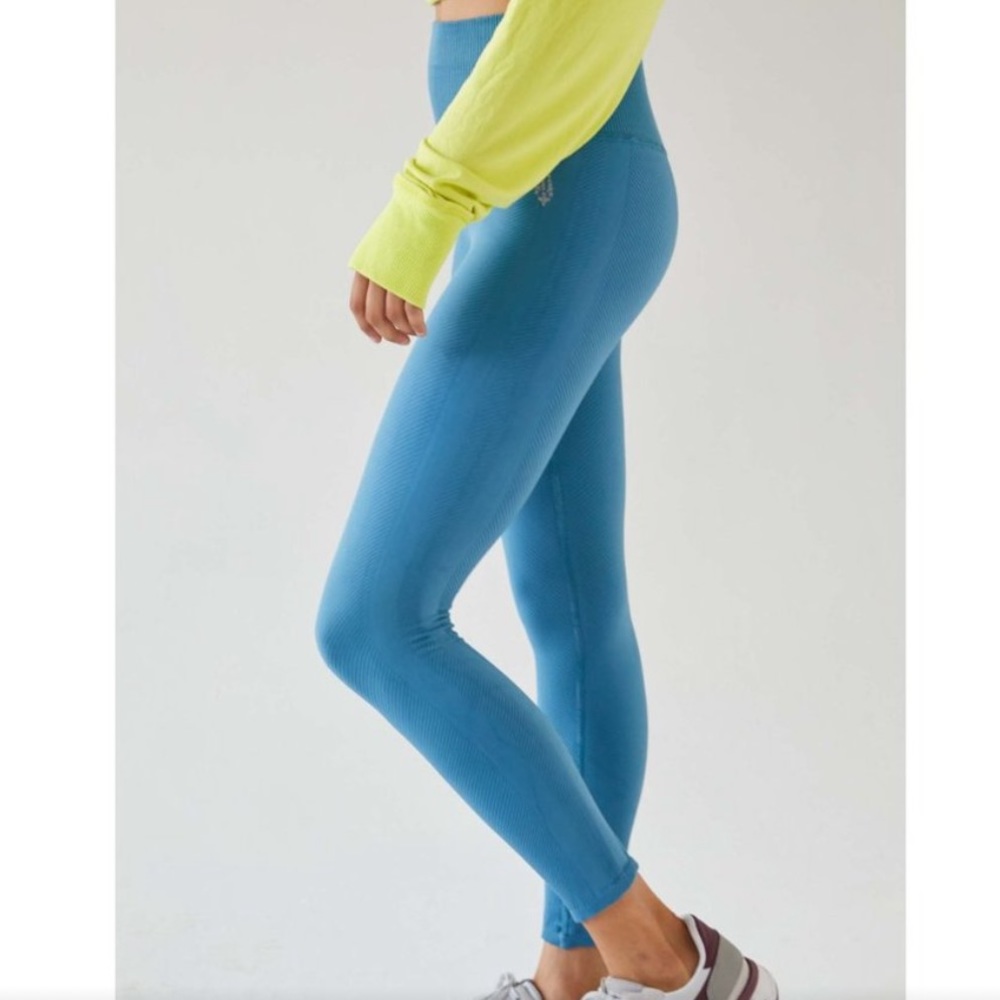 Free people free throw leggings L/XL NWT